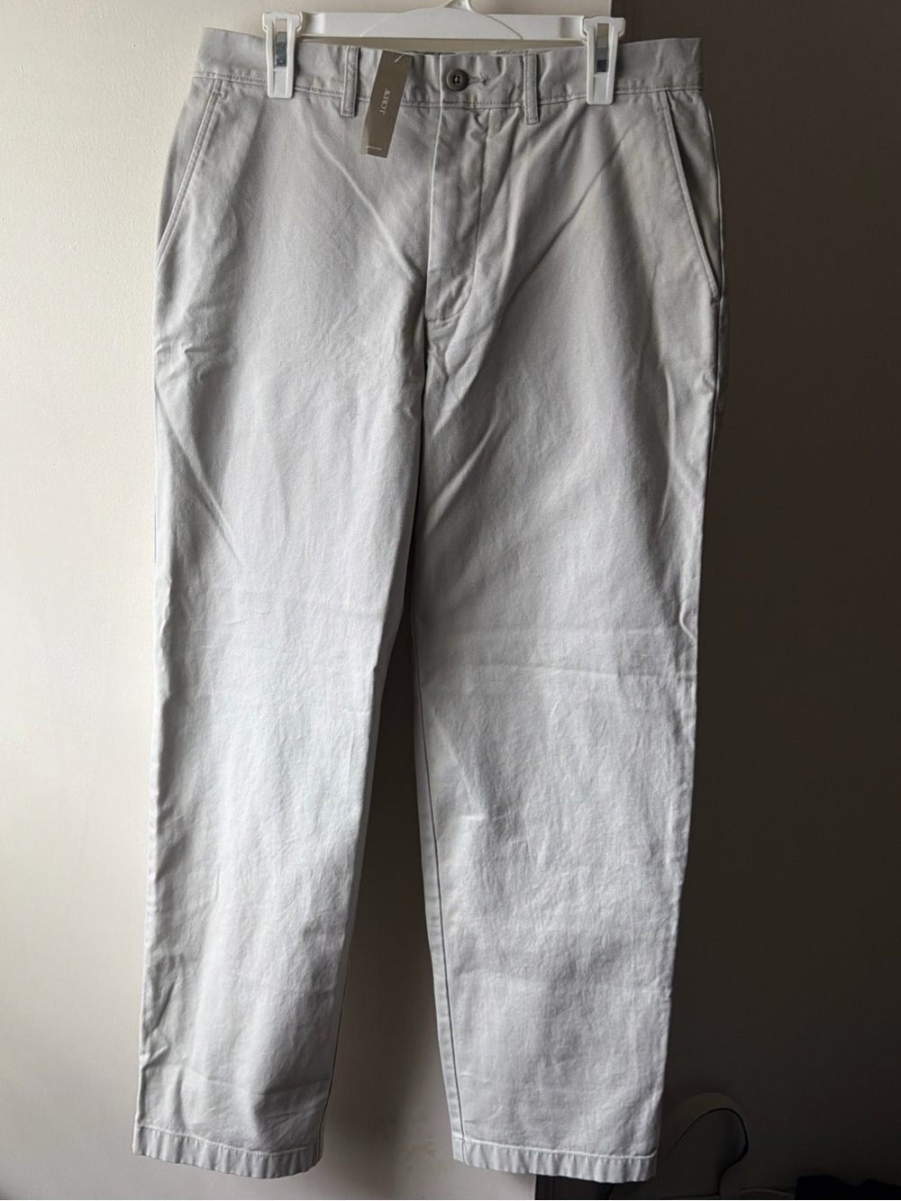 J. CREW Classic Chino Pant Men’s 31x32 Stone NEW Preppy Casual 100% Cotton BE611